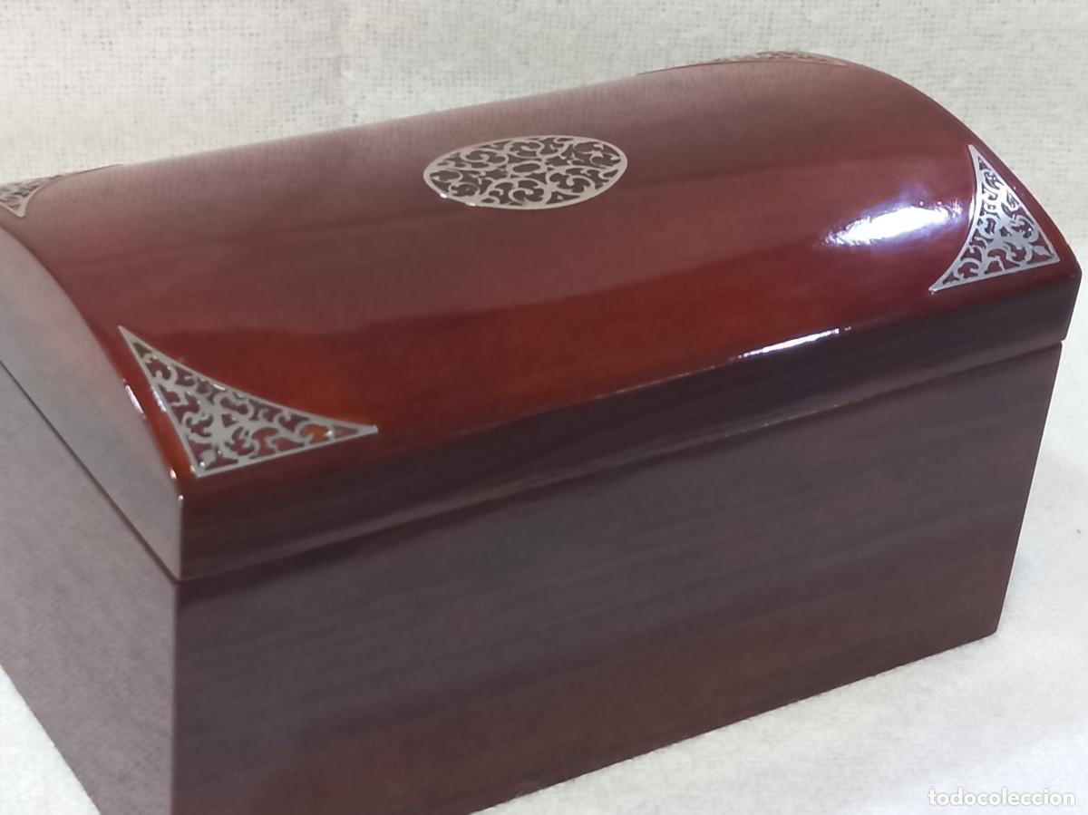 Cajas y cajitas met&aacute;licas: CAJA-COFRE (madera lacada-esta&ntilde;o) - Foto 2