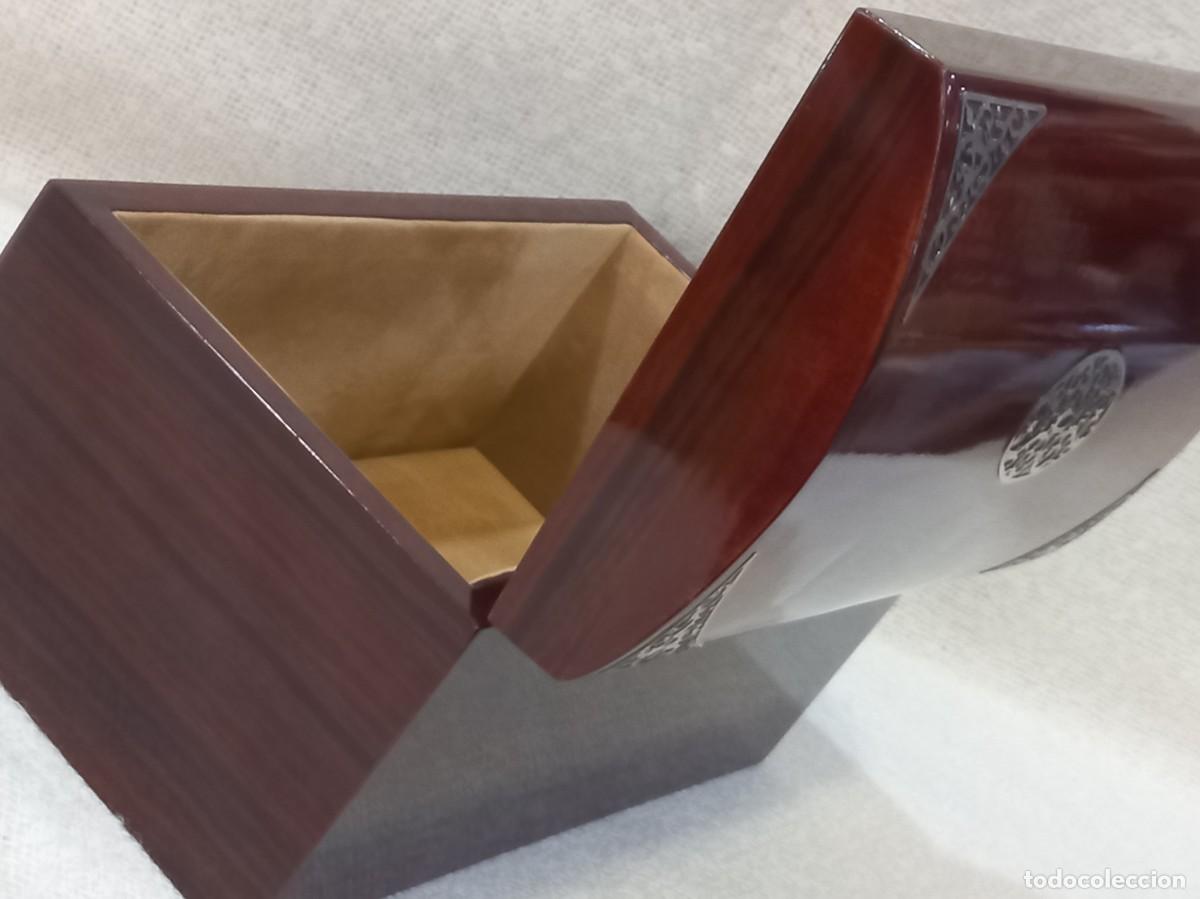 Cajas y cajitas met&aacute;licas: CAJA-COFRE (madera lacada-esta&ntilde;o) - Foto 6