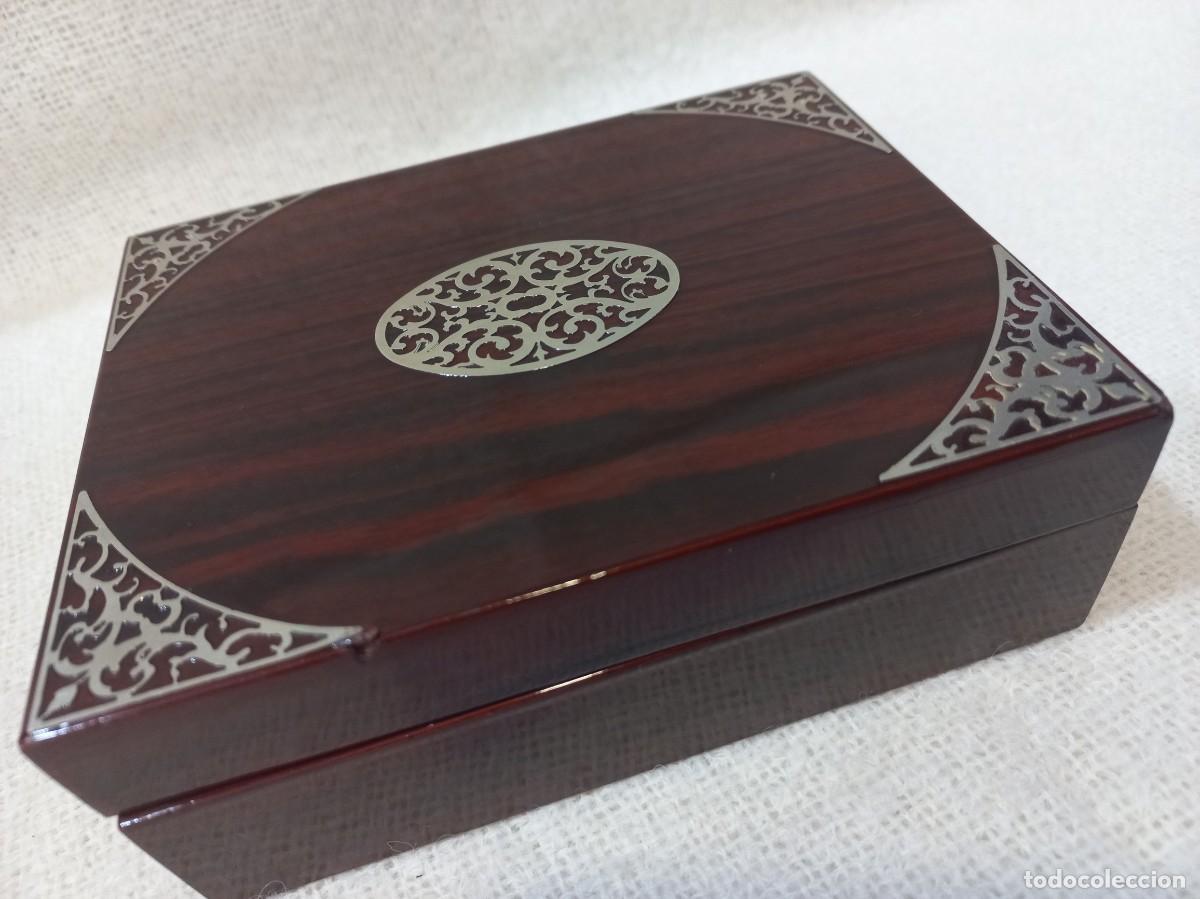 Cajas y cajitas met&aacute;licas: CAJA CUADRADA (madera lacada-esta&ntilde;o) - Foto 1