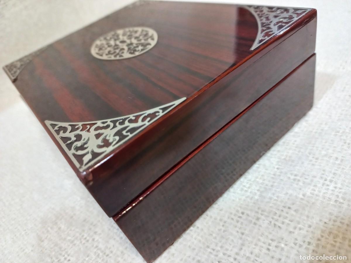 Cajas y cajitas met&aacute;licas: CAJA CUADRADA (madera lacada-esta&ntilde;o) - Foto 3