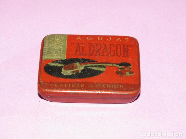 Cajas y cajitas met&aacute;licas: Antigua Cajita en Hojalata Litografiada de Agujas AL DRAGON