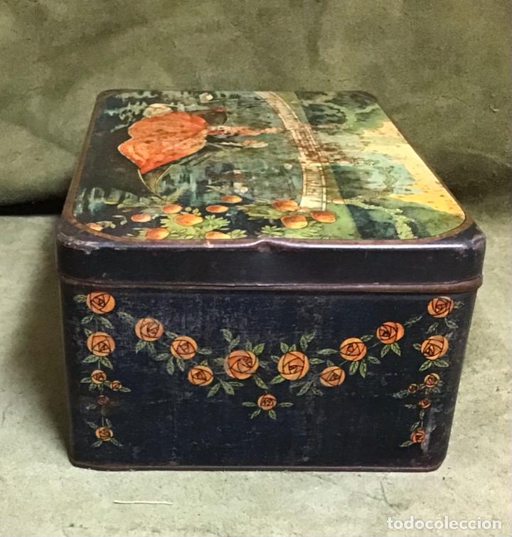 Cajas y cajitas met&aacute;licas: ANTIGUA CAJA LITOGRAFIADA - Foto 3