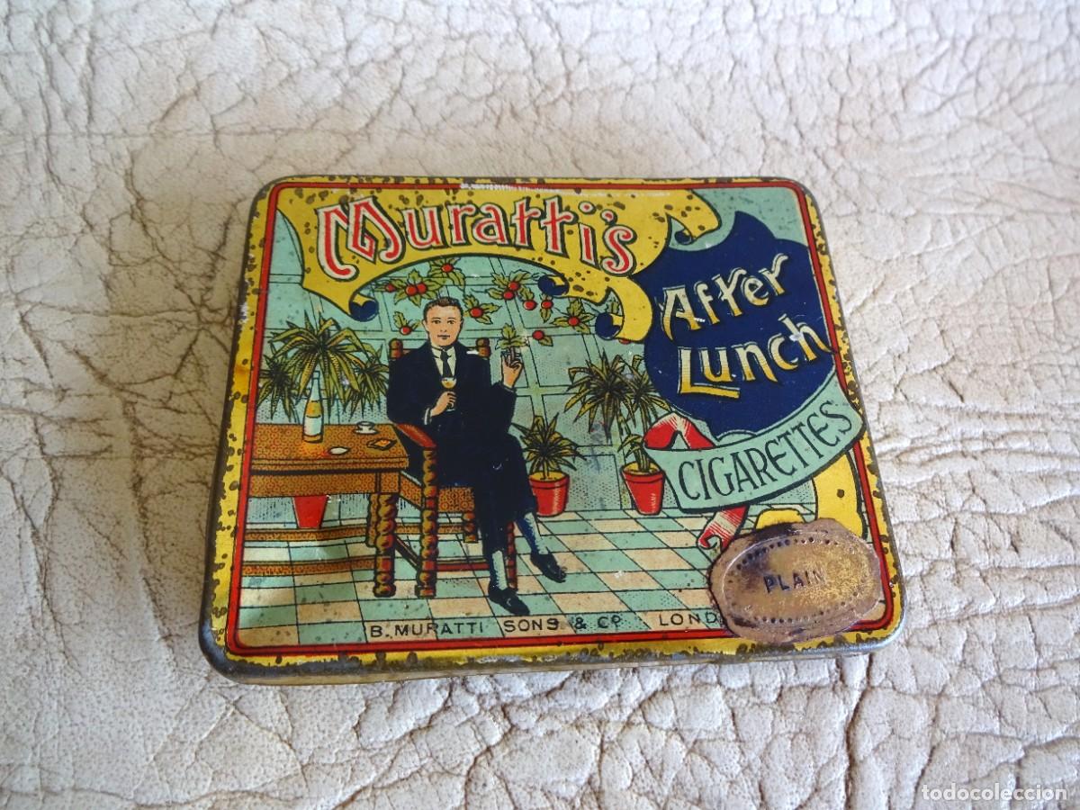 Cajas y cajitas met&aacute;licas: antigua caja metalica cigarrillos Murattis cigarettes London