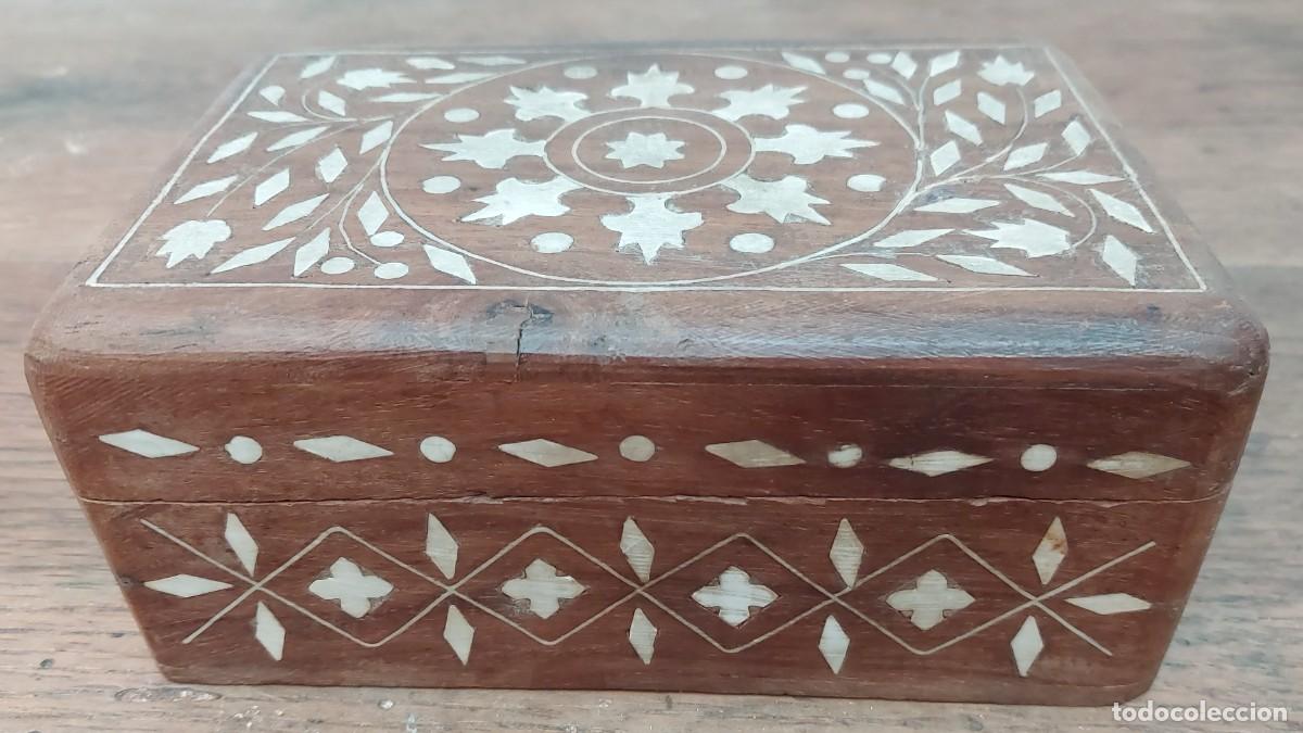 Cajas y cajitas met&aacute;licas: CAJA DE MADERA CON INCRUSTACIONES - Foto 2
