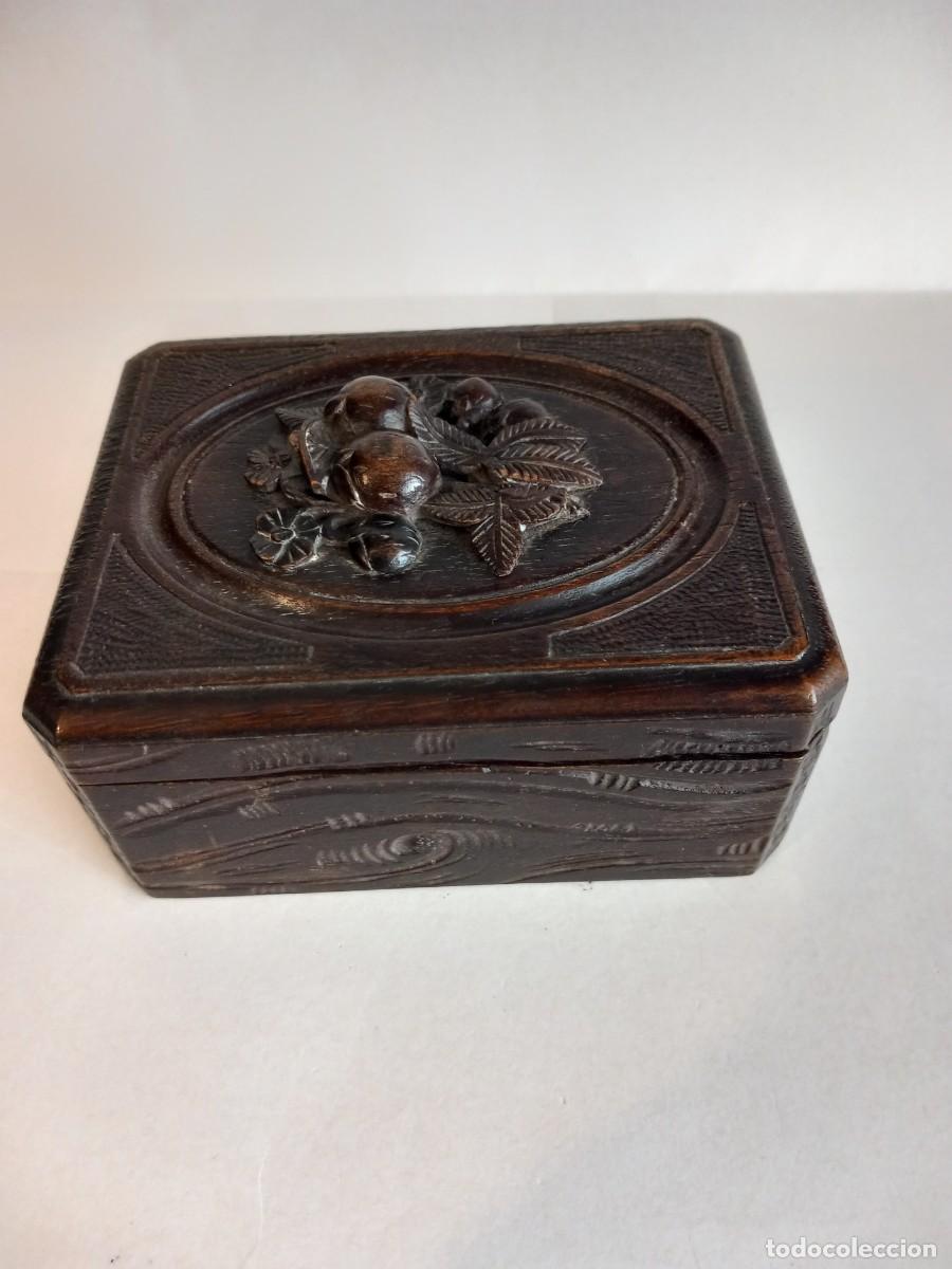 Cajas y cajitas met&aacute;licas: Caja - Expositor para reloj de bolsillo - Foto 6