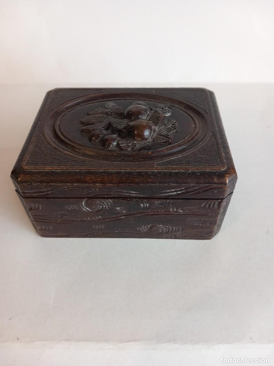Cajas y cajitas met&aacute;licas: Caja - Expositor para reloj de bolsillo - Foto 8