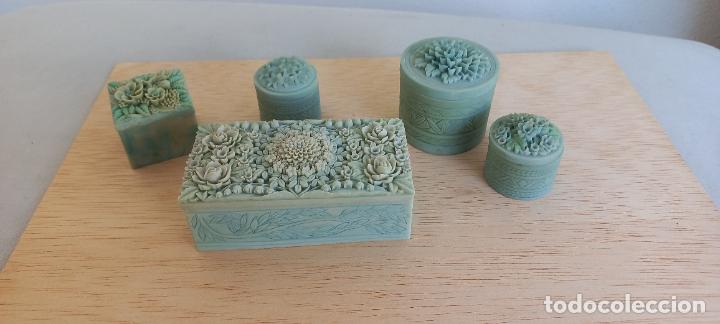 Cajas y cajitas met&aacute;licas: LOTE DE 5 CAJAS O CAJITAS CON DECORACION FLORAL EN RELIEVE, ESTUCHES, JOYEROS.
