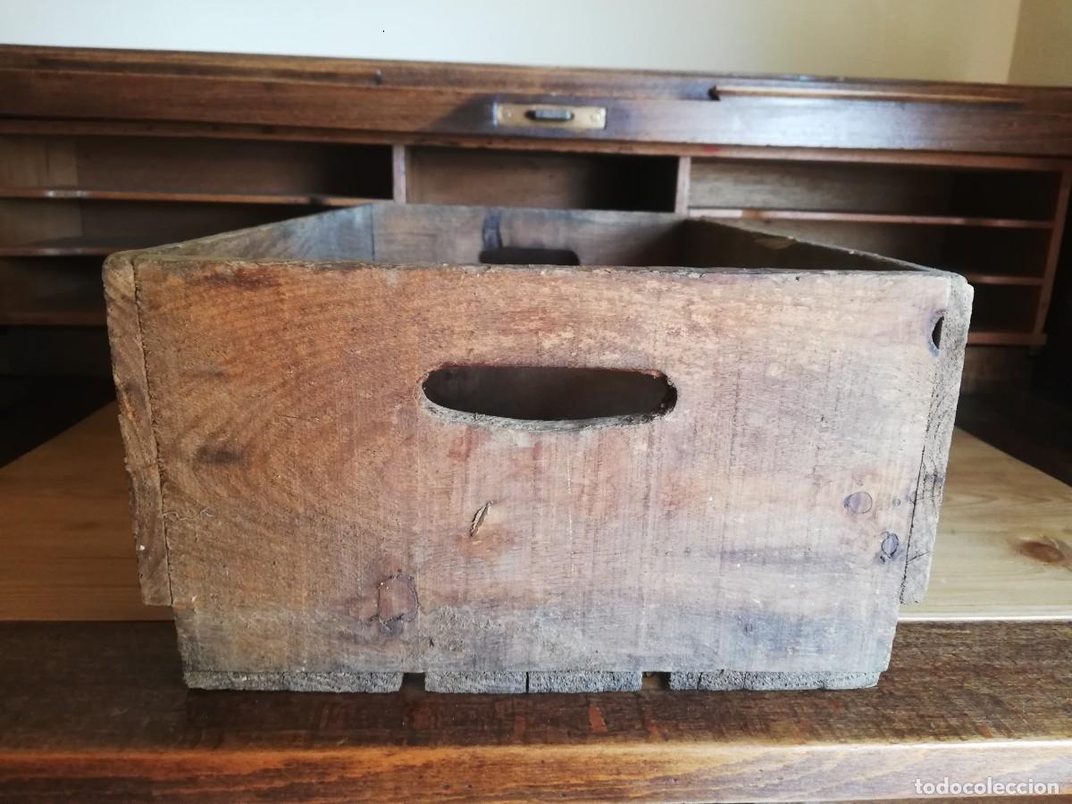 Cajas y cajitas met&aacute;licas: Antigua caja de madera de Cinzano. - Foto 5