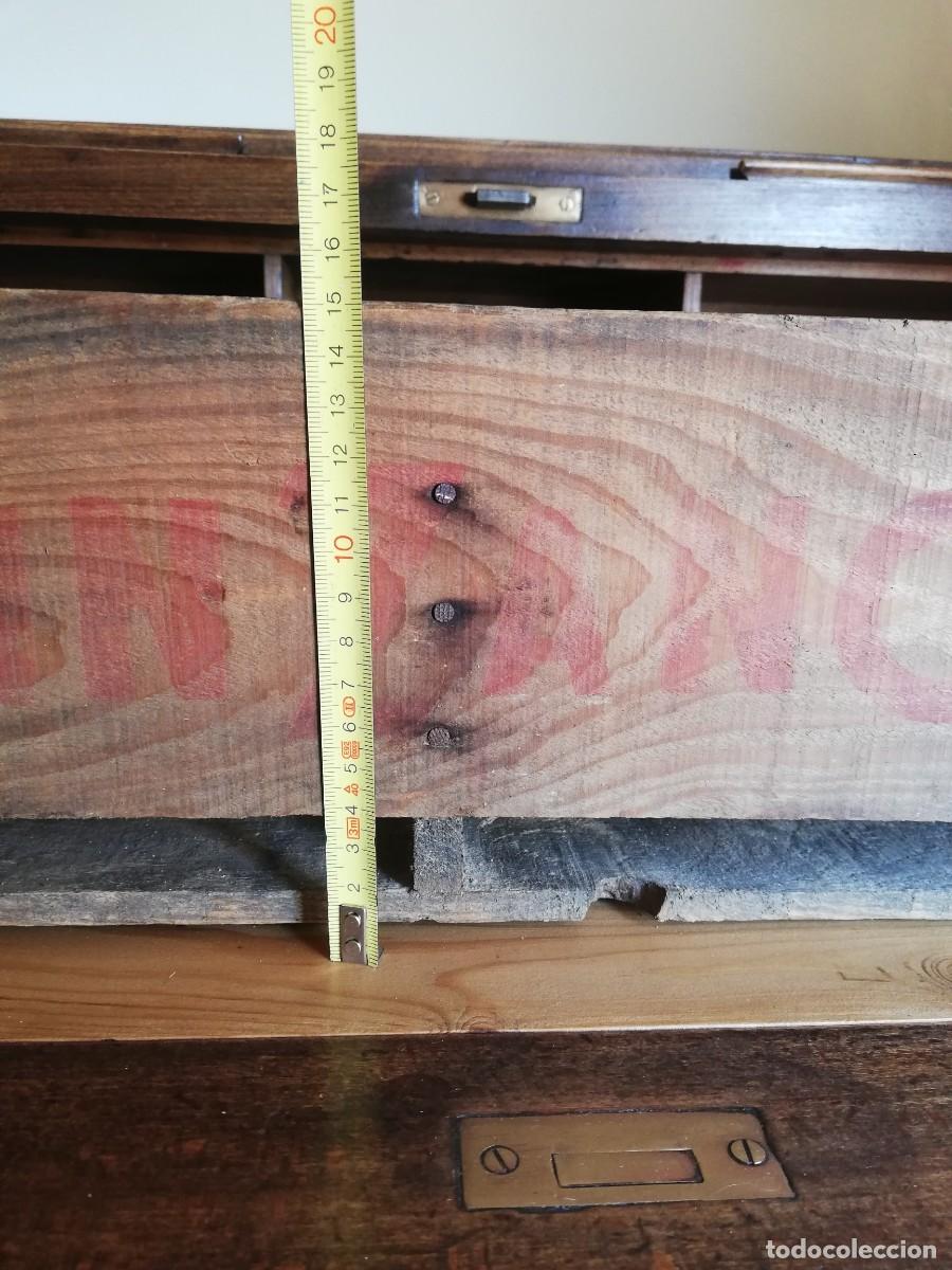 Cajas y cajitas met&aacute;licas: Antigua caja de madera de Cinzano. - Foto 7