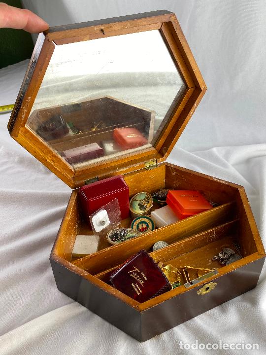 Cajas y cajitas met&aacute;licas: CAJA HEXAGONAL DECORADA - Foto 5