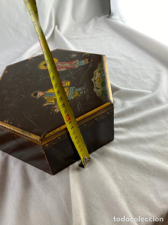 Cajas y cajitas met&aacute;licas: CAJA HEXAGONAL DECORADA - Foto 7