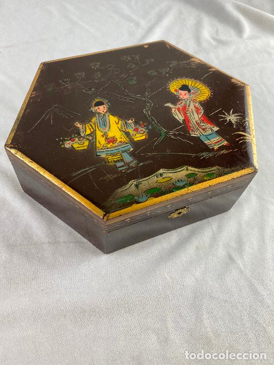 Cajas y cajitas met&aacute;licas: CAJA HEXAGONAL DECORADA - Foto 1
