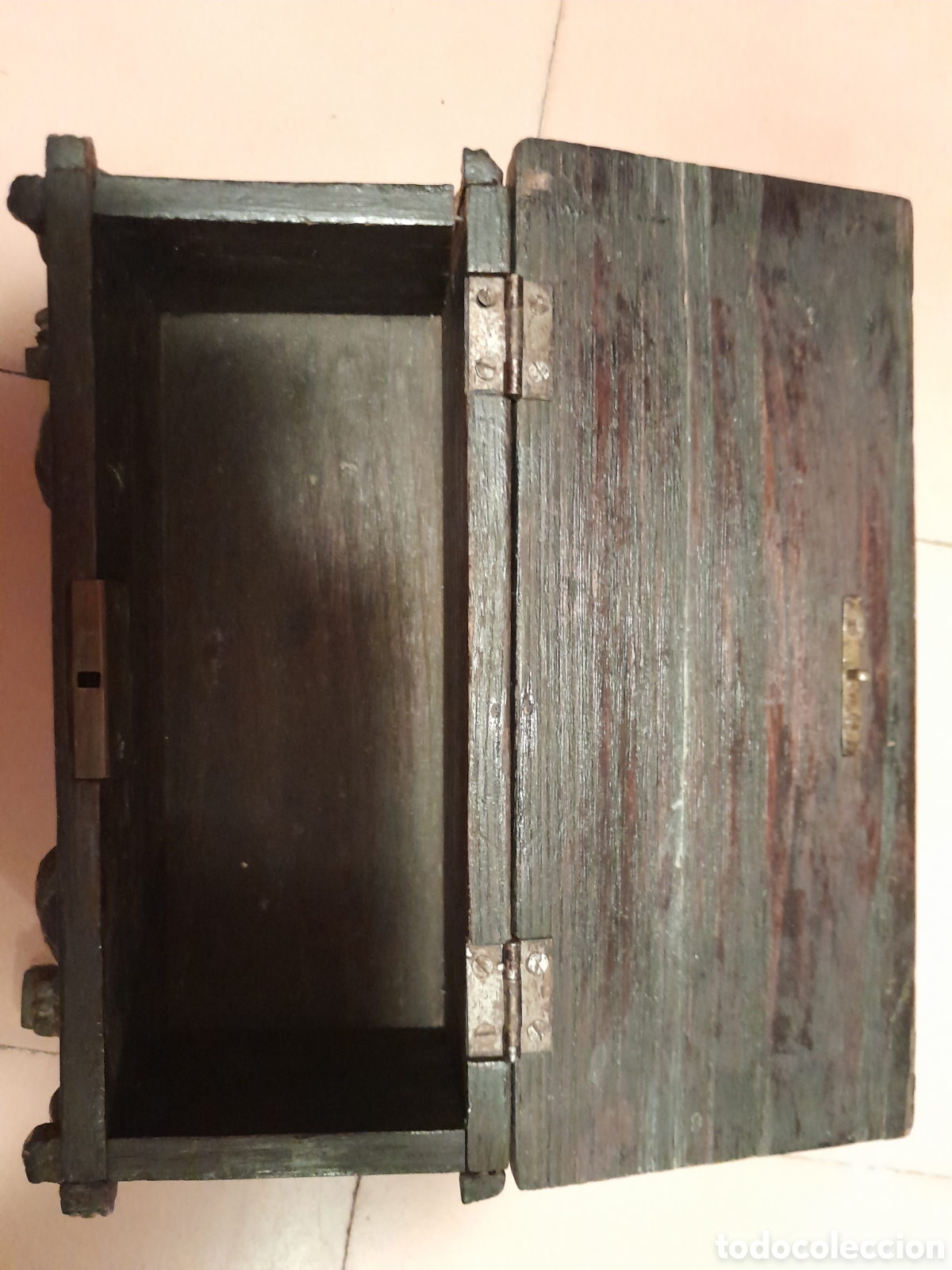 Cajas y cajitas met&aacute;licas: Caja Alfonsina tallada a mano - Foto 3