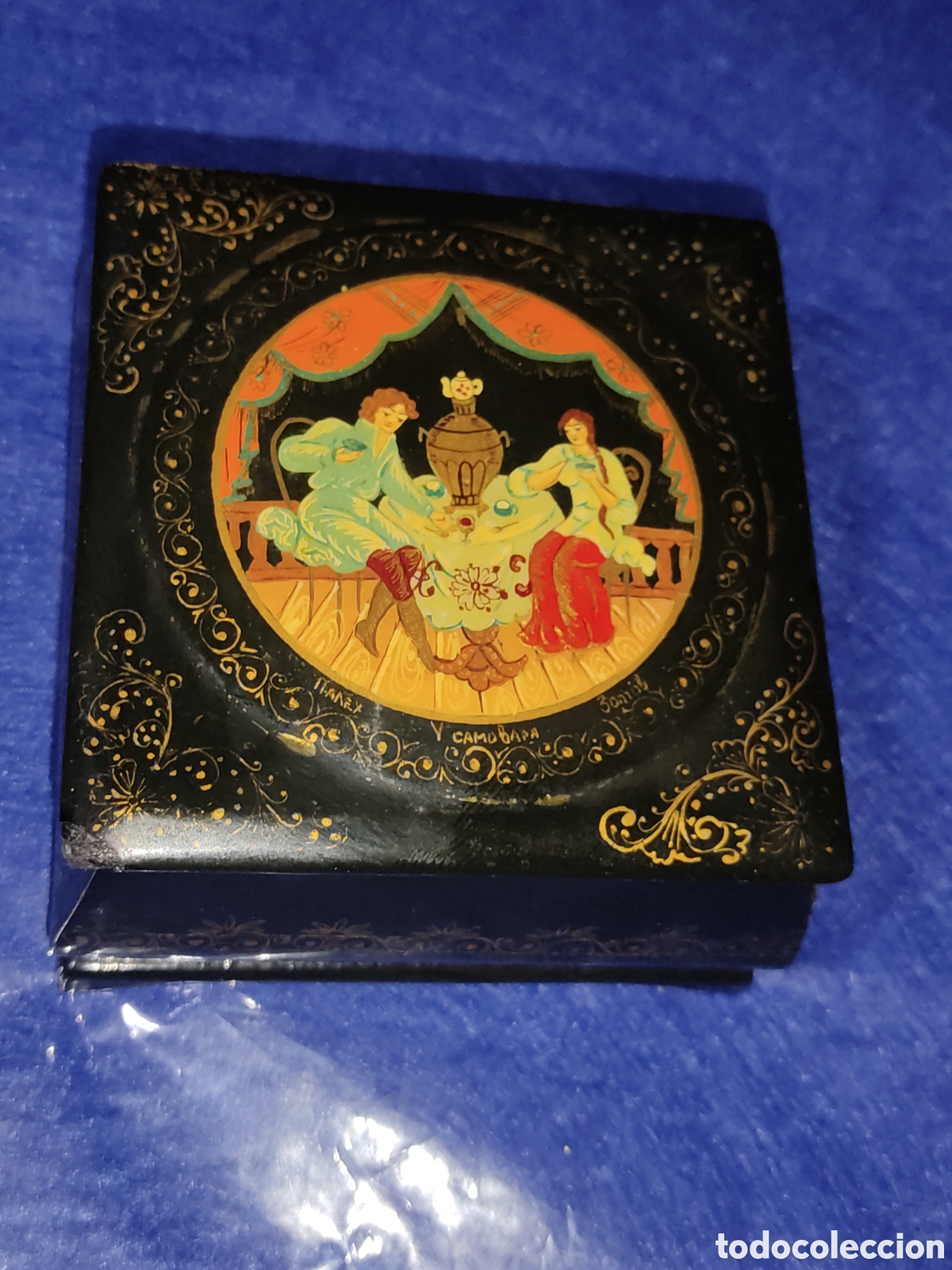 Cajas y cajitas met&aacute;licas: Caja rusa de madera,joyero.firmada.