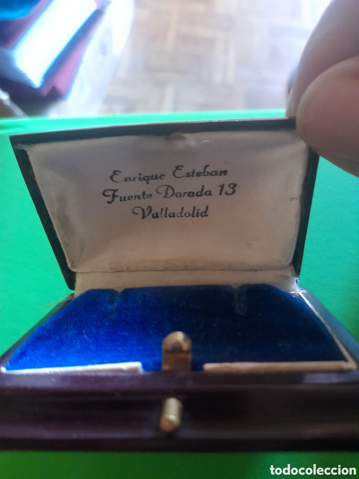 Bo&icirc;tes et petites bo&icirc;tes m&eacute;talliques: Antigua caja de joyer&iacute;a Enrique Esteban, Valladolid