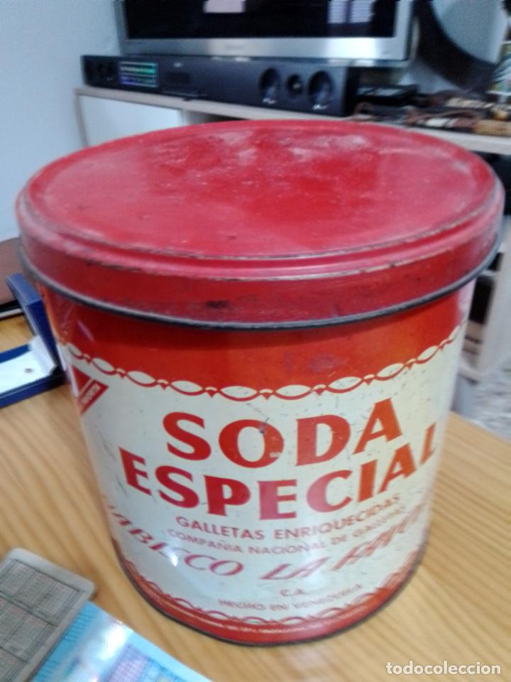 Casse e cassette metalliche: Soda especial. Galletas Nabisco la Favorita. Venezuela. Caja de hojalata tama&ntilde;o grande