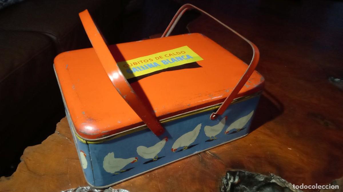 Casse e cassette metalliche: Caja metalica de caldo en cubitos Gallina Blanca formato cesta hacia 1950