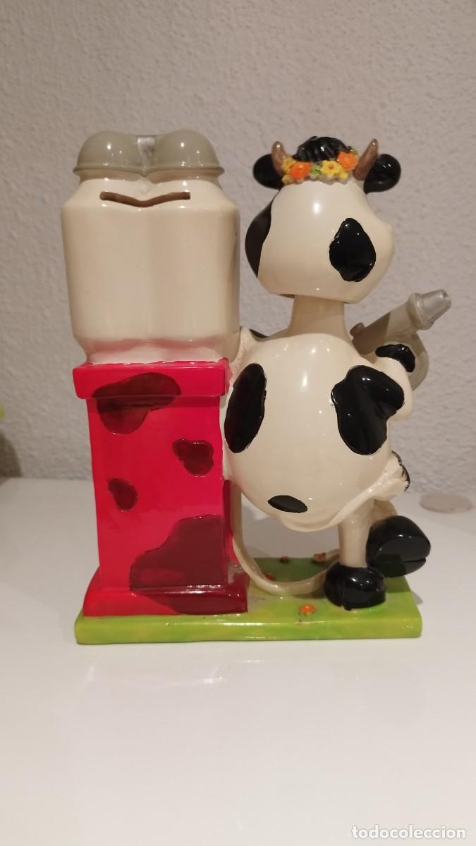 Cajas y cajitas met&aacute;licas: Hucha en forma de Vaca,con su surtidor de Leche,De Pasta - Foto 5