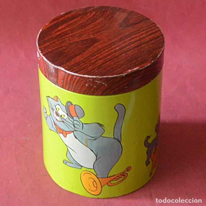 Cajas y cajitas met&aacute;licas: BOTE O LATA DE METAL - LA CAFETERA - UNZUE - PASTILLAS DE CAFE - DINEY - LOS ARISTOGATOS