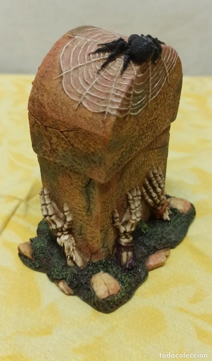 Cajas y cajitas met&aacute;licas: Caja calavera tumba - Foto 2
