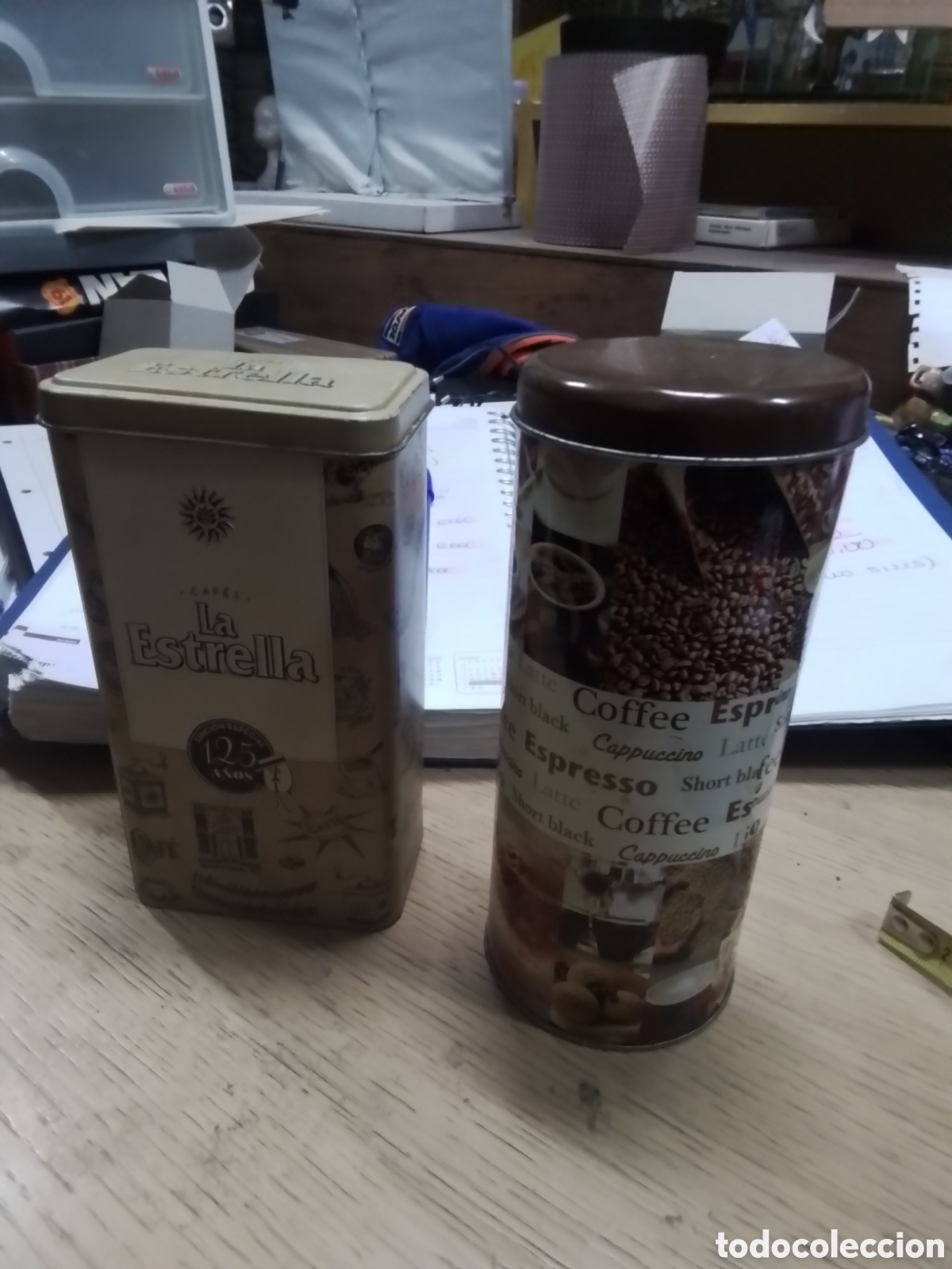 Latas decorativas de caf&eacute;
