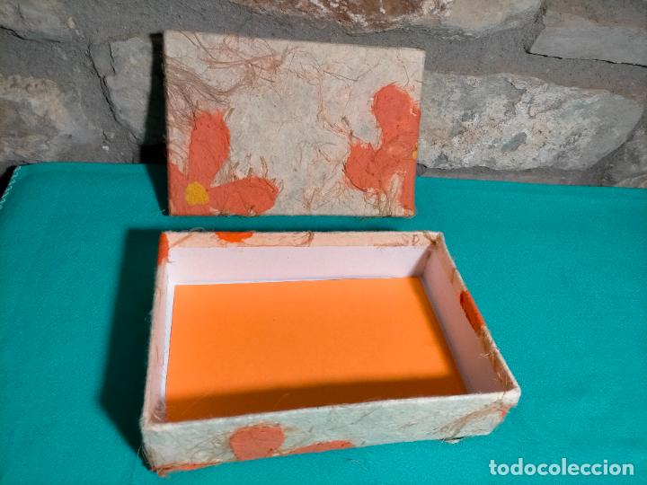 Cajas y cajitas met&aacute;licas: Caja rectangular de cart&oacute;n pintada con flores hecha a mano - Foto 9