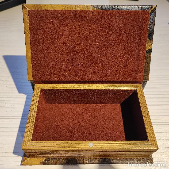 Cajas y cajitas met&aacute;licas: CAJA A MODO DE LIBRO - Foto 3