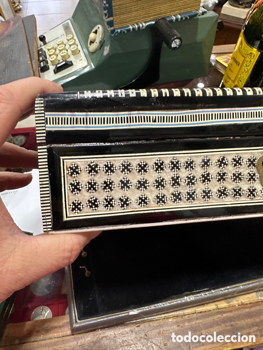 Cajas y cajitas met&aacute;licas: Bonita caja con taracea - Foto 5