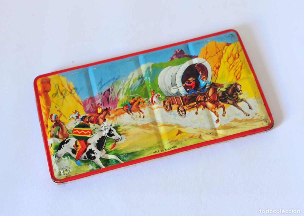Cajas y cajitas met&aacute;licas: Caja vintage de metal litografiado con pinturas de acuarelas. Marca Page London, Made in England.