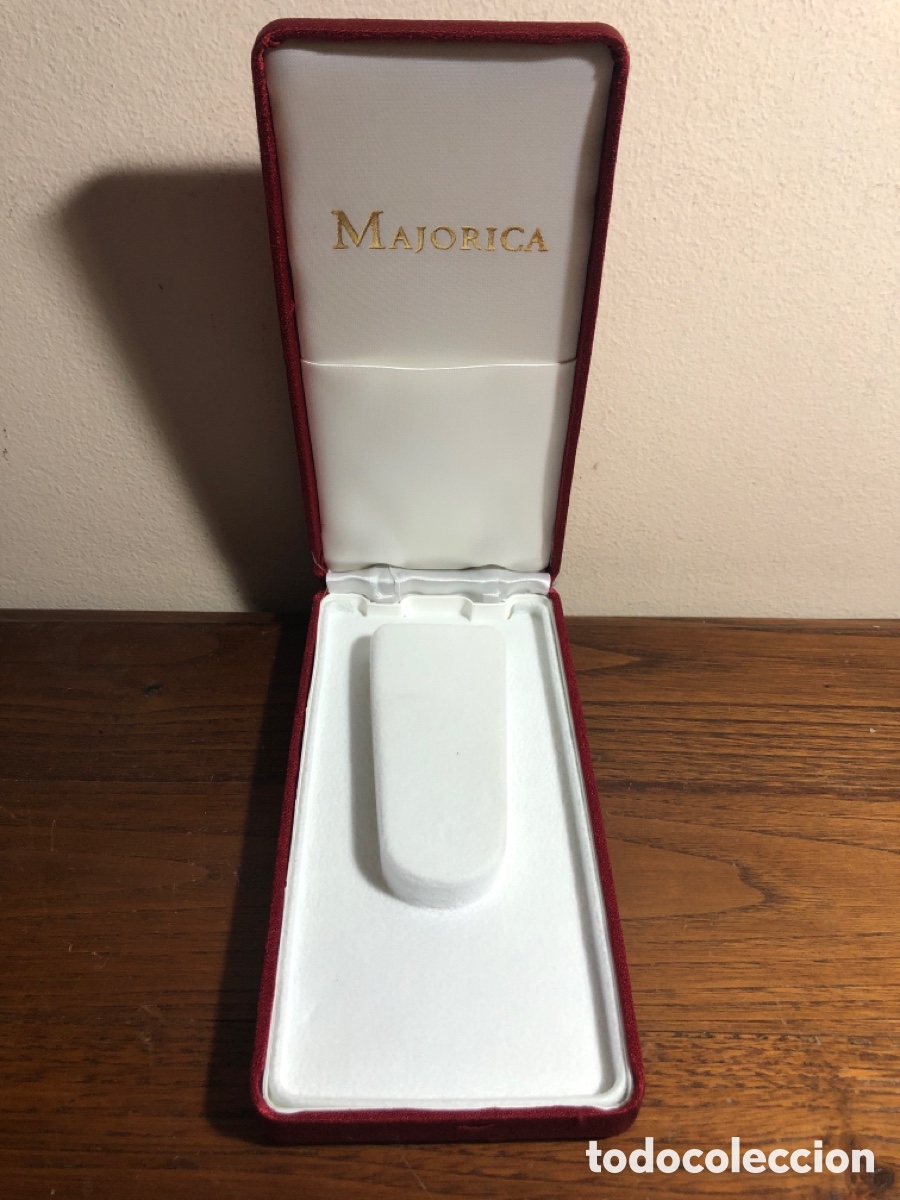 Cajas y cajitas met&aacute;licas: CAJA PARA COLLAR DE PERLAS MAJORICA