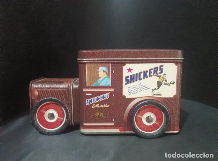 Cajas y cajitas met&aacute;licas: SNICKERS NAVIDAD - CAJA METALICA 2001, CON FORMA DE CAMION NAVIDE&Ntilde;O