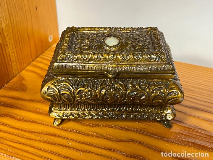Cajas y cajitas met&aacute;licas: ESPECTACULAR JOYERO EN BRONCE - Foto 1
