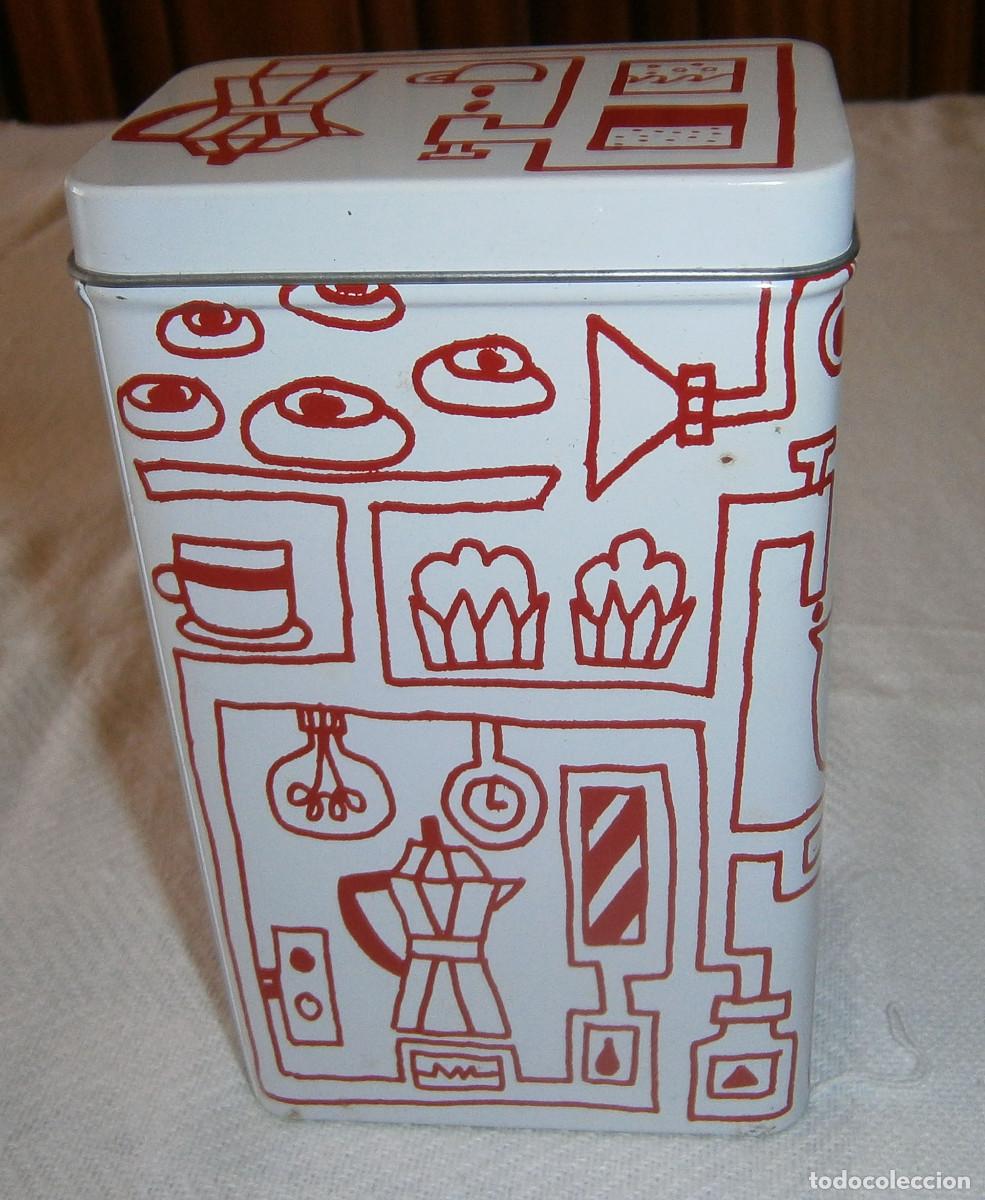 Bo&icirc;tes et petites bo&icirc;tes m&eacute;talliques: caja bote metalico para galletas o etc...