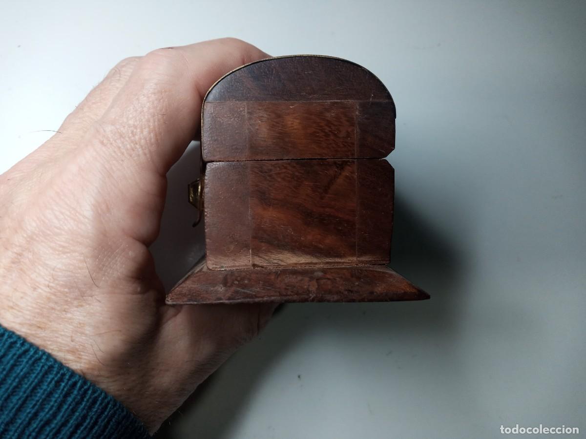 Cajas y cajitas met&aacute;licas: caja de madera en forma de baul - Foto 7
