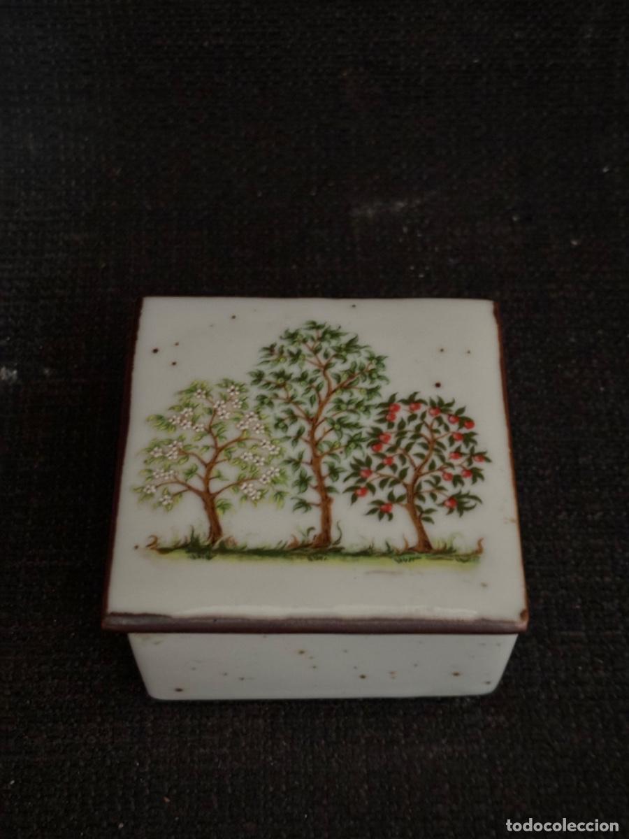 Cajas y cajitas met&aacute;licas: Caja Antigua pintada - Foto 1