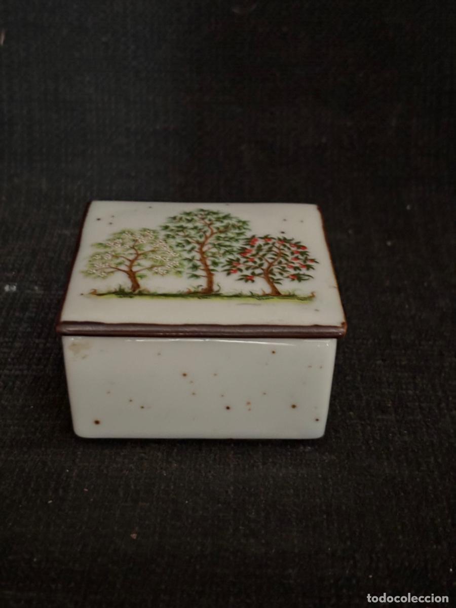 Cajas y cajitas met&aacute;licas: Caja Antigua pintada - Foto 2