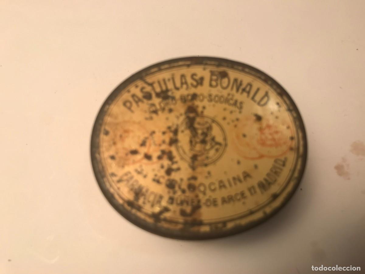 Cajas y cajitas met&aacute;licas: cajita metalica de pastillas BONALD con cocaina de farmacia Nu&ntilde;ez de Arce 17 Madrid