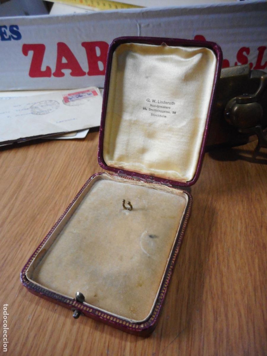Cajas y cajitas met&aacute;licas: ANTIGUA CAJITA O ESTUCHE RELOJERIA G.W LINDEROTH WATCH HOV. URMAKARE STOCKHOLM. SUECIA