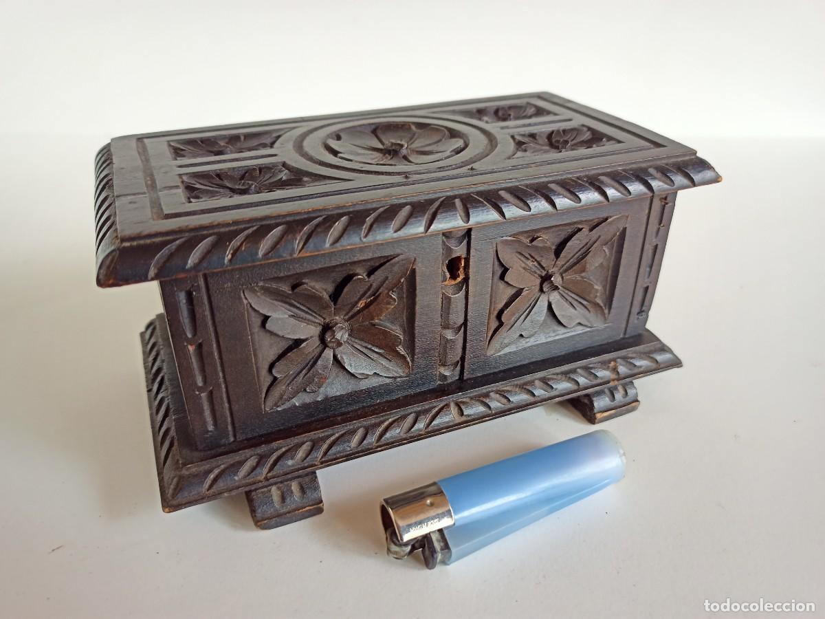 Cajas y cajitas met&aacute;licas: Caja de madera estilo renacimiento - Foto 1