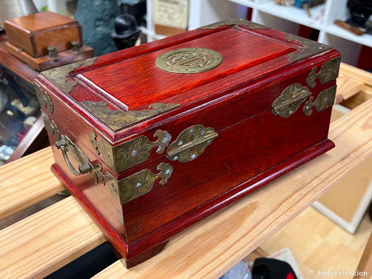 Cajas y cajitas met&aacute;licas: caja baul oriental en madera - Foto 5