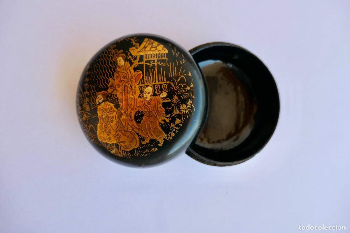 Cajas y cajitas met&aacute;licas: ANTIGUA CAJA CHINA DE RAPE S XIX 7,5 CM DIAMETRO