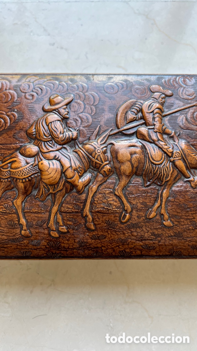 Cajas y cajitas met&aacute;licas: CAJA PIEL REPUJADA CON EL QUIJOTE Y SANCHO-CAJA JOYERO O OTRAS UTILIDADES PARA TABACO, PUROS ETC
