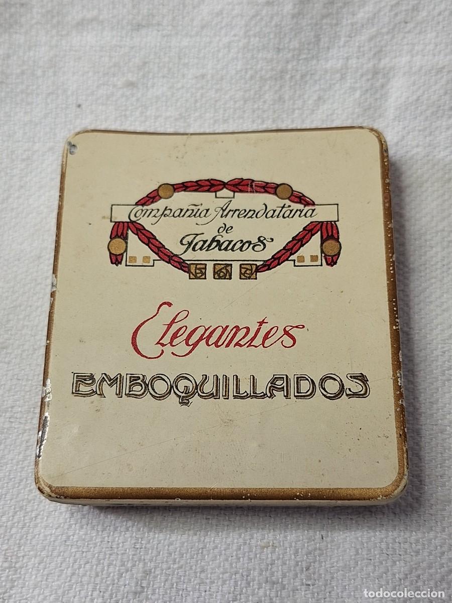 Boxes and metal boxes: Cajita de hojalata de cigarrillos.