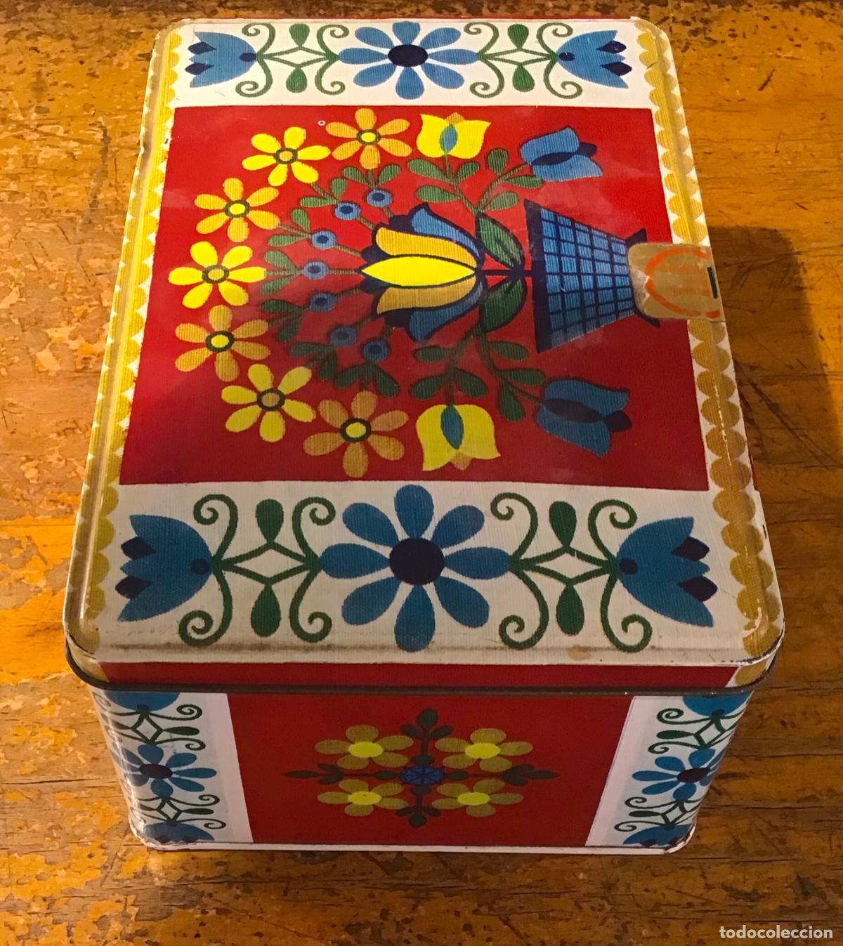 Cajas y cajitas met&aacute;licas: COLA-CAO, LATA LITOGRAFIADA 1972 - Foto 2