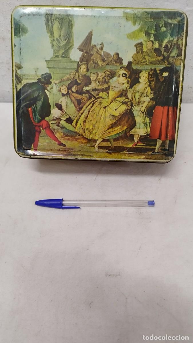 Blechdosen und Kisten: Antigua caja de hojalata,met&aacute;lica con imagen antigua