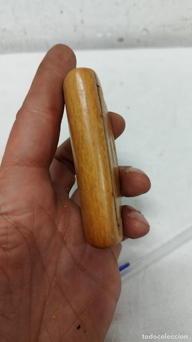 Cajas y cajitas met&aacute;licas: Antigua caja de madera tabaquera. - Foto 3