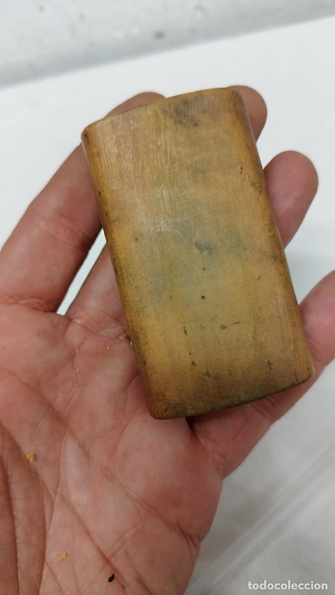 Cajas y cajitas met&aacute;licas: Antigua caja de madera tabaquera. - Foto 4