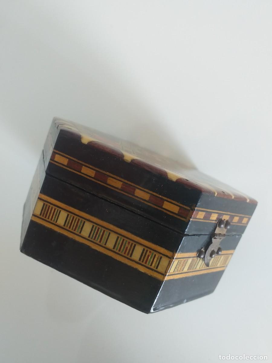 Cajas y cajitas met&aacute;licas: Joyero hexagonal. Taracea de Granada. - Foto 2