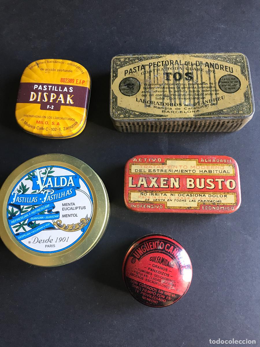 Bo&icirc;tes et petites bo&icirc;tes m&eacute;talliques: Lote 5 cajas met&aacute;licas farmacia.