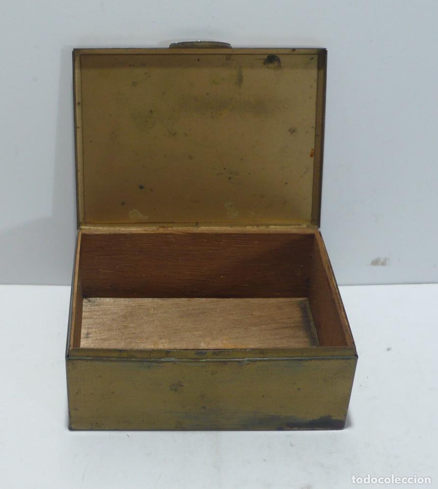 Cajas y cajitas met&aacute;licas: CAJA DE METAL FORRADA DE MADERA - Foto 3